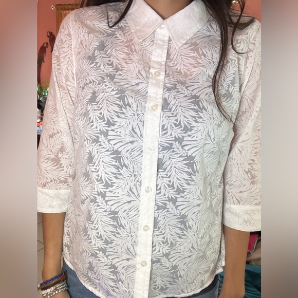 Christopher&banks white sheer button down 3/4 length sleeve with palm print P/M - Picture 2 of 4